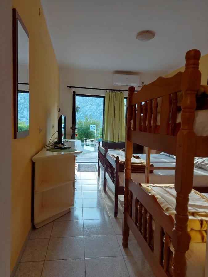 Apartment Cizek Kotor Rum bild